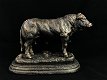 beeld van een stier, gemaakt van gietijzer , stier - 0 - Thumbnail