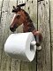 Een toiletrolhouder in de vorm van een paard - 1 - Thumbnail