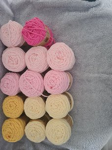 54 bollen Chunky Chenille