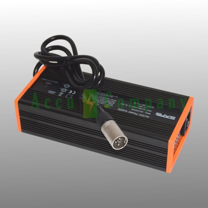 Snellader 48 volt 13S Li-ion voor scooter / fietsaccu's - nr. 1
