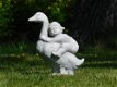 tuinbeeld , gans met kind , vol steen , gans - 1 - Thumbnail