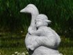 tuinbeeld , gans met kind , vol steen , gans - 3 - Thumbnail