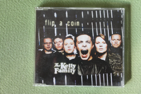 226g - cd single - the kelly family - flip a coin - nr. 1