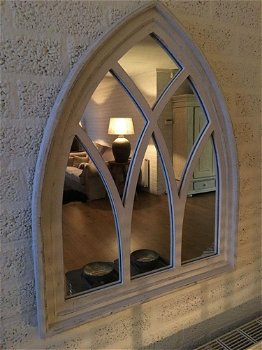 1 Spiegel venster met houten frame in white wash - 2