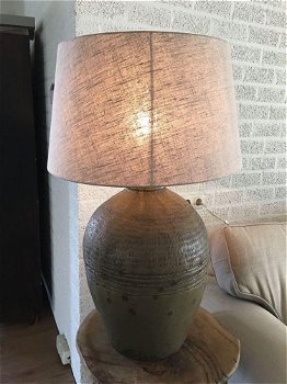 Unieke lamp op originele oude Azeatische water-kruik - 0