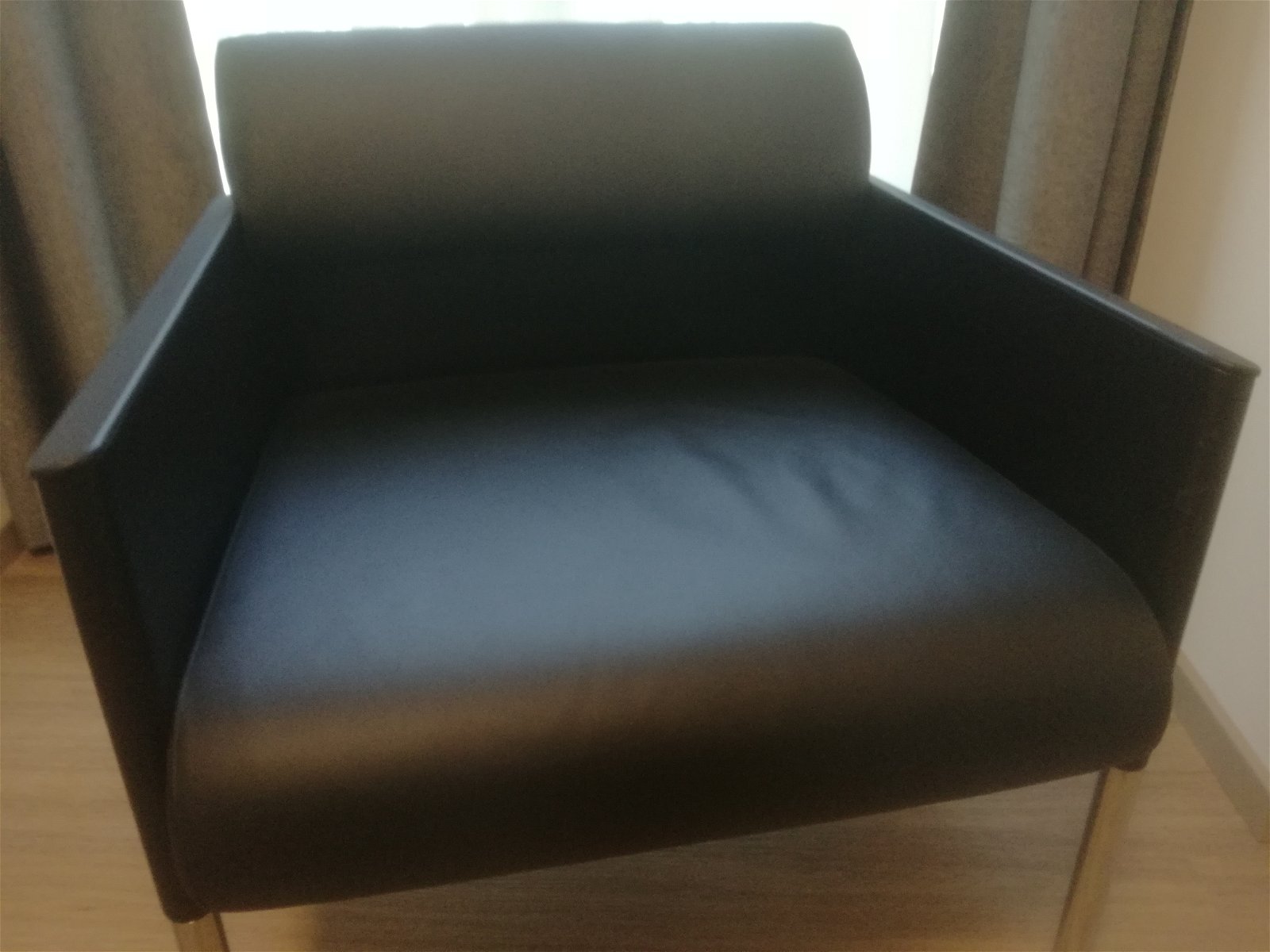 2 fauteuils ROSENTHAL, zwart leer. DESIGN!! Zijn als nieuw! - Afbeelding 2