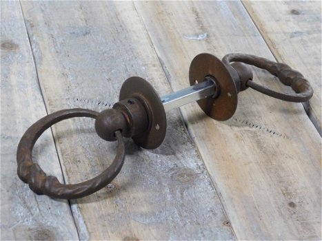 Rustieke ringen als deursluiter poortsluiter , deursluiter - 0