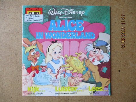 adv6494 alice in wonderland - 0