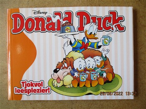 adv6537 donald duck action oblong 10 - 0