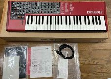 Nord Lead4 Synthesizer Original Box Compleet met accessoires