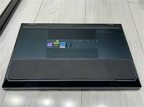 ASUS Zenbook Pro UX581L 15.6” 4K OLED 1TB For Sale - 3