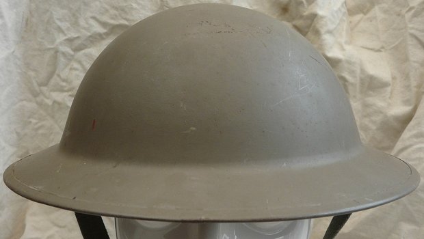 Helm Nederlands, BB (Bescherming Bevolking), type: MK II, model: Brodie, maat: 56, 1956.(Nr.3) - 0