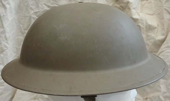 Helm Nederlands, BB (Bescherming Bevolking), type: MK II, model: Brodie, maat: 56, 1956.(Nr.3) - 1