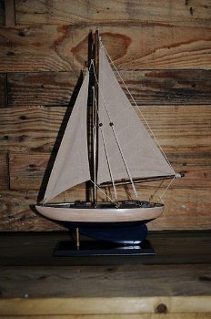Zeilboot , boot , houten boot met stof , kado - 0