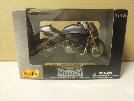 1:18 Maisto moto 2001 Münch Mammut 2000 blauw 39356 - 0