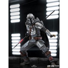 Star Wars "The Mandalorian" Statue