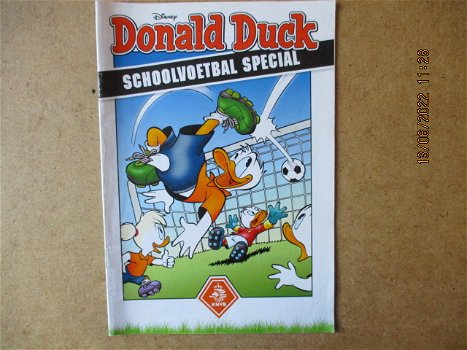 adv6669 donald duck schoolvoetbal special - 0