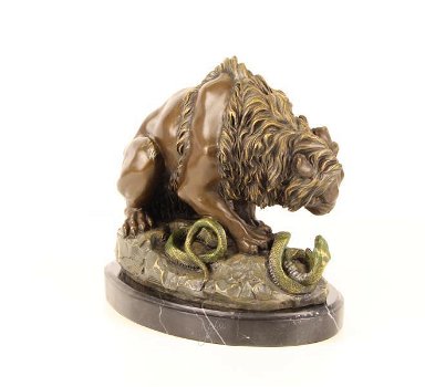 leeuw verplettert een slang , brons beeld , leeuw - 5