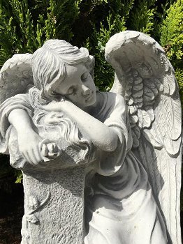 wakende engel , grafbeeld , tuinbeeld - 5