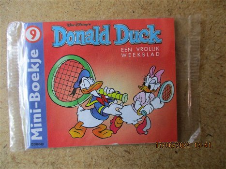 adv6704 donald duck mini 9 in seal - 0