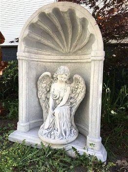 bidkappel , kapel engelbeeld , tuinbeeld - 4