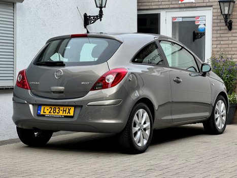 Opel Corsa 1.4-16V Sport intro EcoFlex 3-Deurs bj.2012 met 12 mnd. Garantie - 1