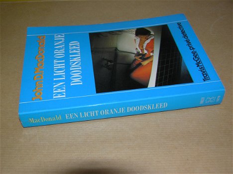 Een Licht Oranje Doodskleed -John D. MacDonald - 2