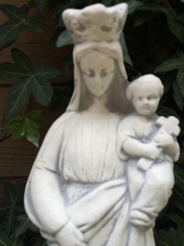 Heilige Maria met kindje Jezus , tuinbeeld - 3