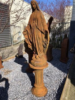 Maria beeld , tuinbeeld , moeder van Here Jezus - 0
