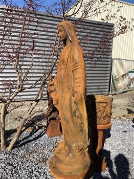 Maria beeld , tuinbeeld , moeder van Here Jezus - 2