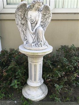 tuin sculptuur , engel beeld voor in de tuin of graf - 6