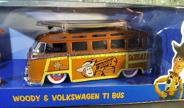 Woody & VW T1 bus 1:24 Jada - 0