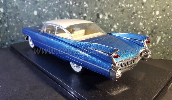 Cadillac Eldorado 1959 blauw 1:24 Whitebox - 2