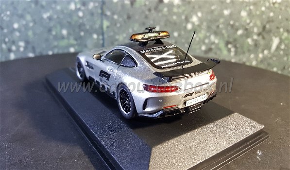 Mercedes Benz AMG GT-R safety car 1:43 CMR - 2