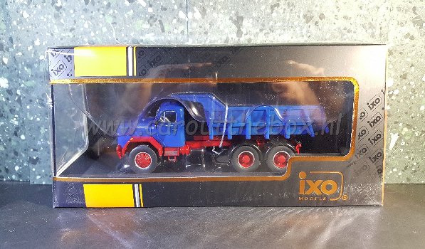 Magirus Jupiter 6x6x dumper blauw 1:43 Ixo - 3