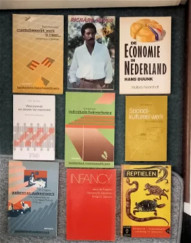 Maatschappelijk werk en andere boeken - 9 stuks - 0