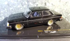 Volvo custom 242 zwart 1980 1:43 Ixo V711