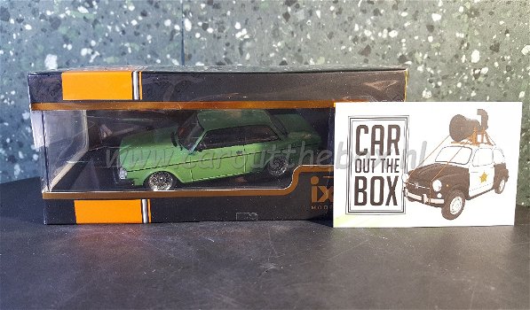 Volvo custom 242 groen 1980 1:43 Ixo V712 - 4