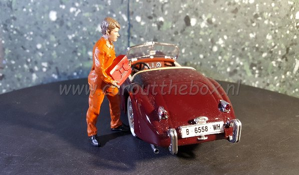 Diorama figuur 1:24 mechanic DAN oranje AD266 - 0