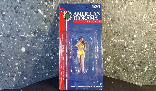 Diorama figuur 1:24 beach girls AMY AD278 - 2