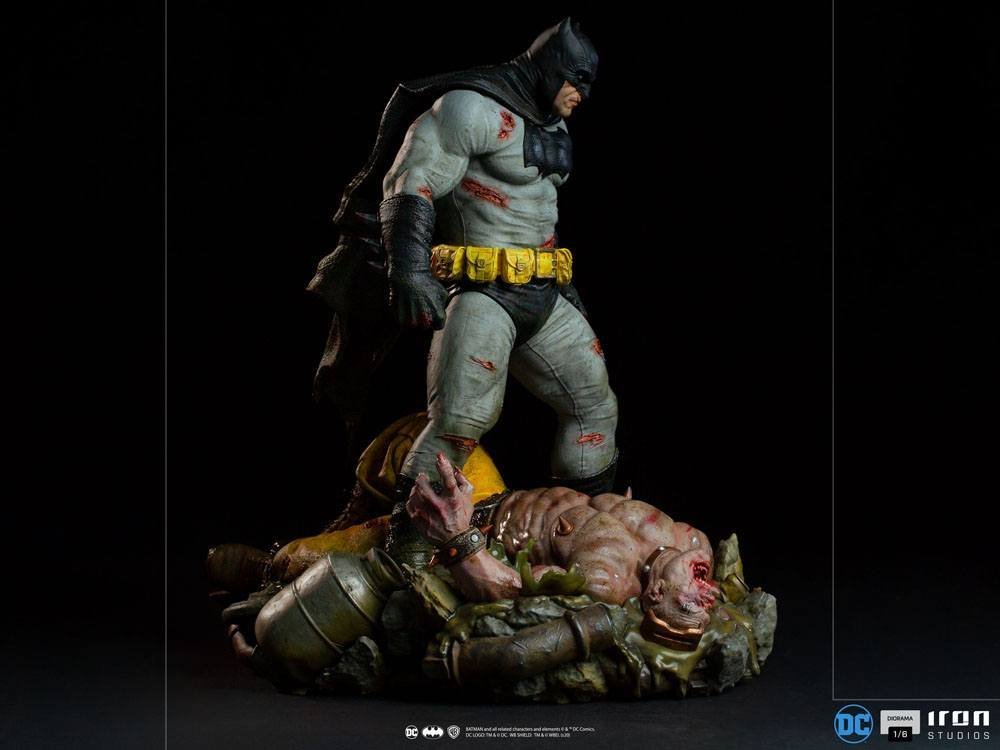 HOT DEAL - Iron Studios Batman The Dark Knight Returns Diorama - Afbeelding 4