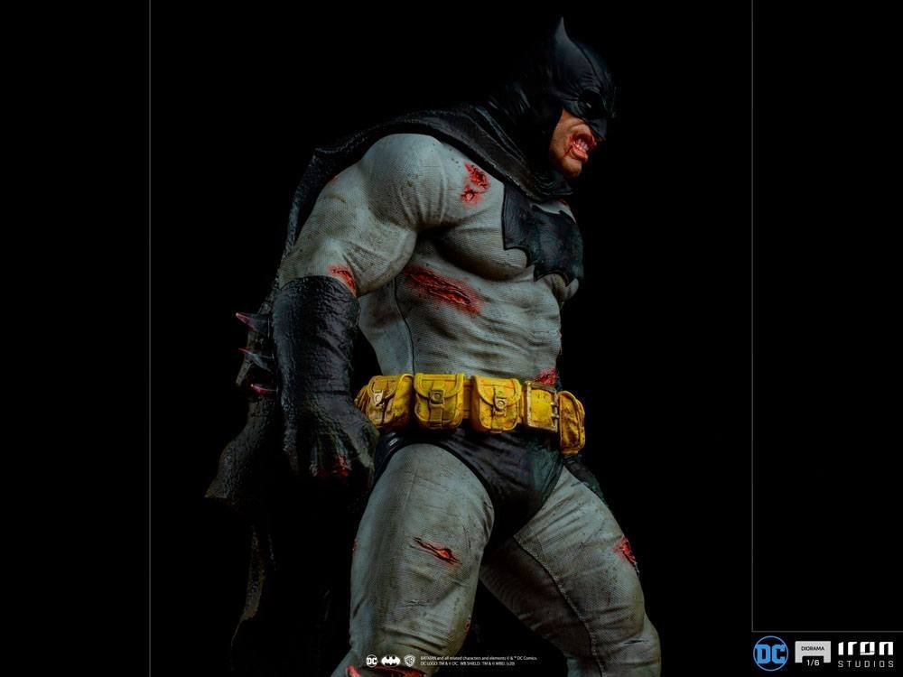 HOT DEAL - Iron Studios Batman The Dark Knight Returns Diorama - Afbeelding 7
