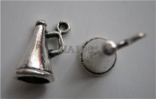 bedel/charm op=op : megafoon- 15x11 mm 