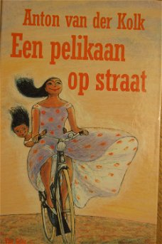 Een pelikaan op straat