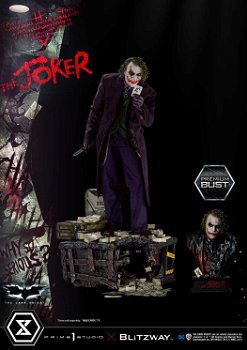 Prime 1 Studio The Dark Knight Joker Bust PBDC-08 - 1