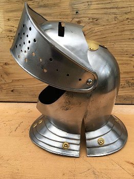 helm , middeleeuwse helm , kado - 1