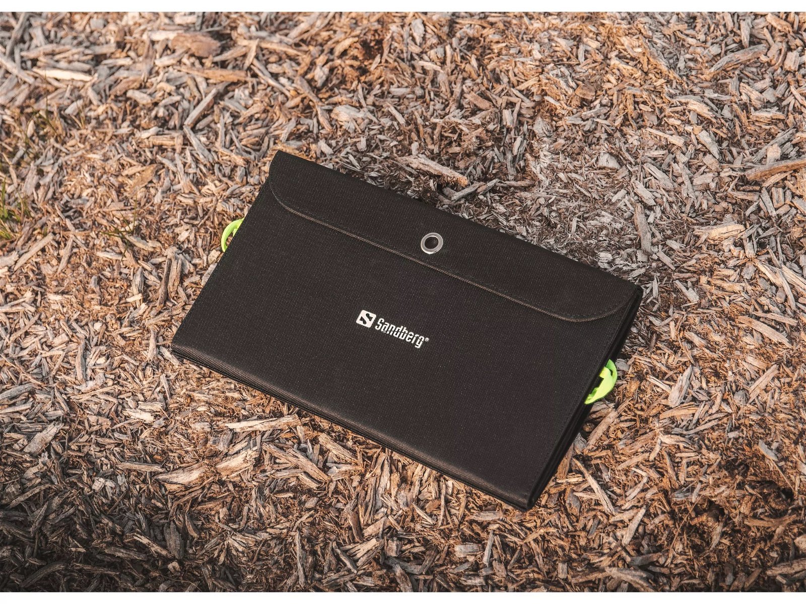 Solar Charger 21W 2x USB + USB-C geschikt voor alle merken - Afbeelding 7