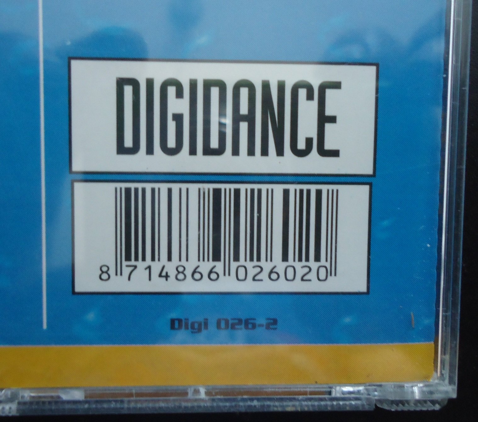Te koop de originele CD Megamix 2002 Volume 2 van Digidance. - Afbeelding 4
