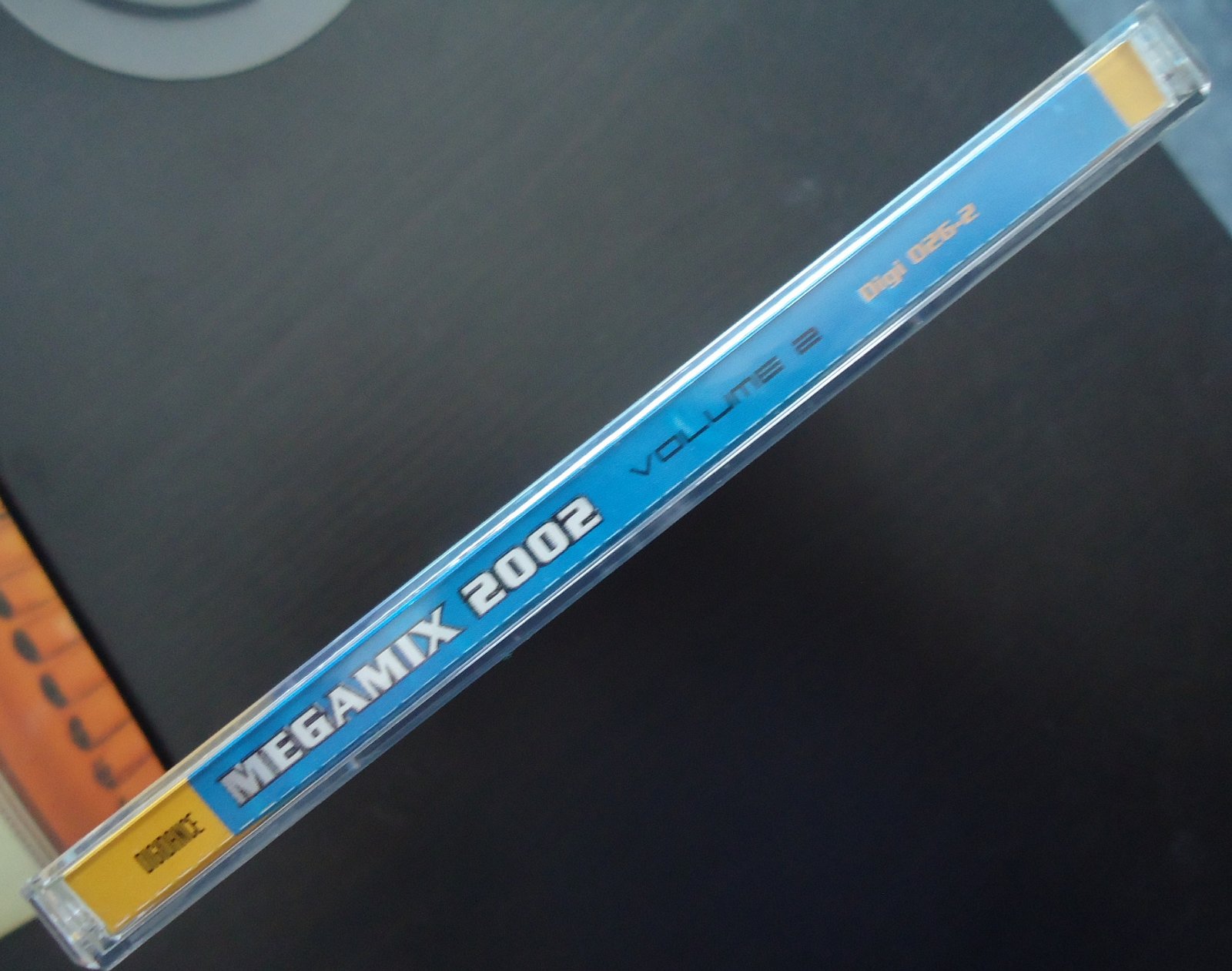 Te koop de originele CD Megamix 2002 Volume 2 van Digidance. - Afbeelding 7