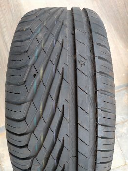 2 banden 195/45/14 V 100% profiel (200 km mee gereden) Uniroyal rain sport - 2